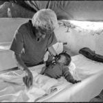 Asistencia medica a niña angolana, DMI Cahama,RPA 1988