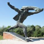 parque-de-monumentos-caidos5