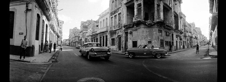 Anyelo Troya. Panoramas de La Habana.