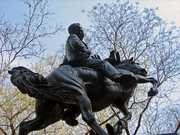 Escultura de José Martí en el Parque Central de Nueva York