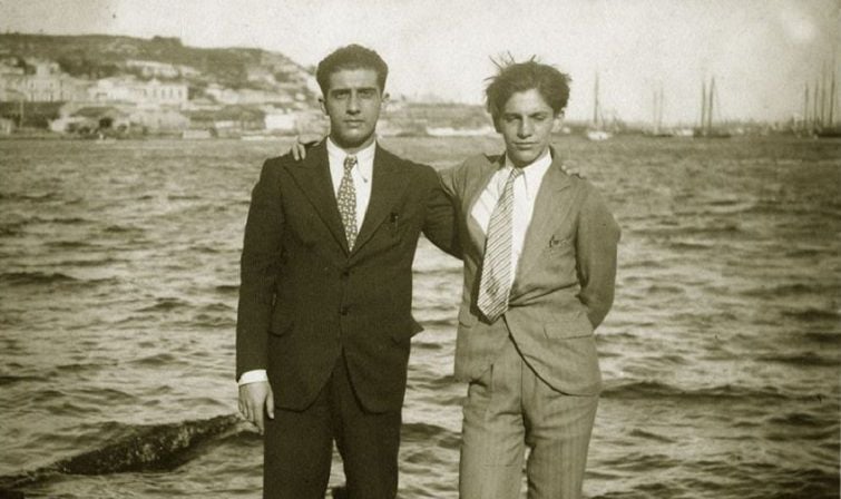 Lezama con Salvador Gaztelu en la Bahía de La Habana (1931).