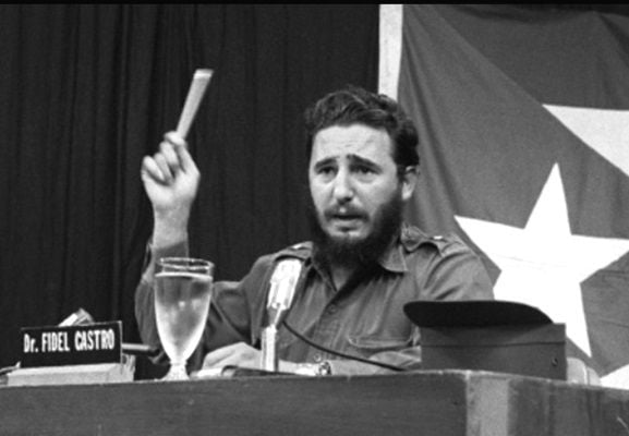 Fidel Castro pronuncia su discurso Palabras a los Intelectuales