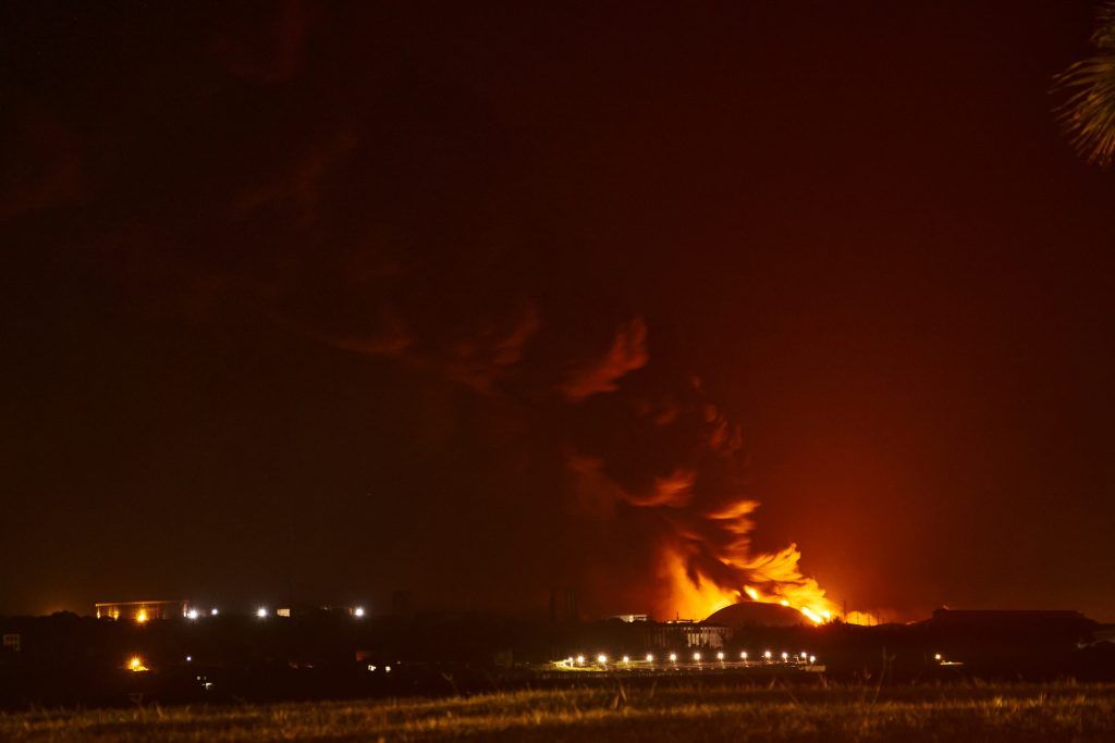 Gran incendio en la Base de Supertanqueros de Matanzas, Cuba / Foto: David López