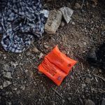 Algunos usan salvavidas para cruzar el río Bravo 9