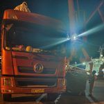 Port of Shidao_The Lu K72693 truck was fully loaded with unloaded cargo from the target ship, September 11, 2022 at 22_22
