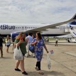 6. Cubanos llegando a su paí­s desde Estados . Foto Yamil Lage AFP