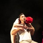 Performance de Alberto en la Monstra Cabaret, donde encarna a Pecado4
