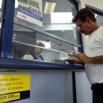 5. Enví­o de dinero en una oficina de Western Union, en Miami
