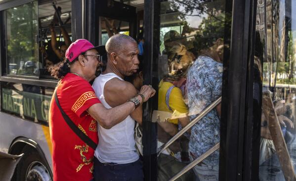 Transporte público en la Habana / Imagen: AP