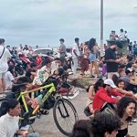 Público en El Parqueo, La Habana