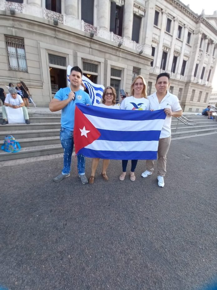 Cubanos En Uruguay Emigraci n Con Rumbo Sur cubanos-en-uruguay-emigraci-n-con-rumbo-sur