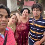 María del Carmen Pupo junto a su familia en Uruguay