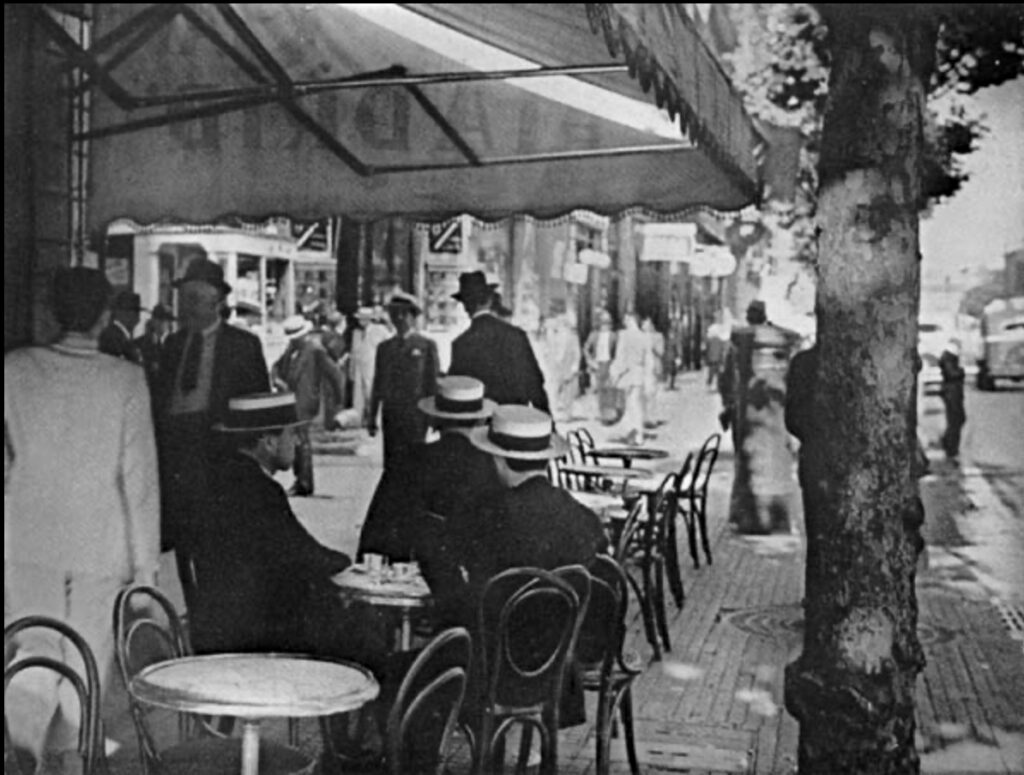 Café Tortoni, fundado en 1858; Avenida de Mayo, Buenos Aires