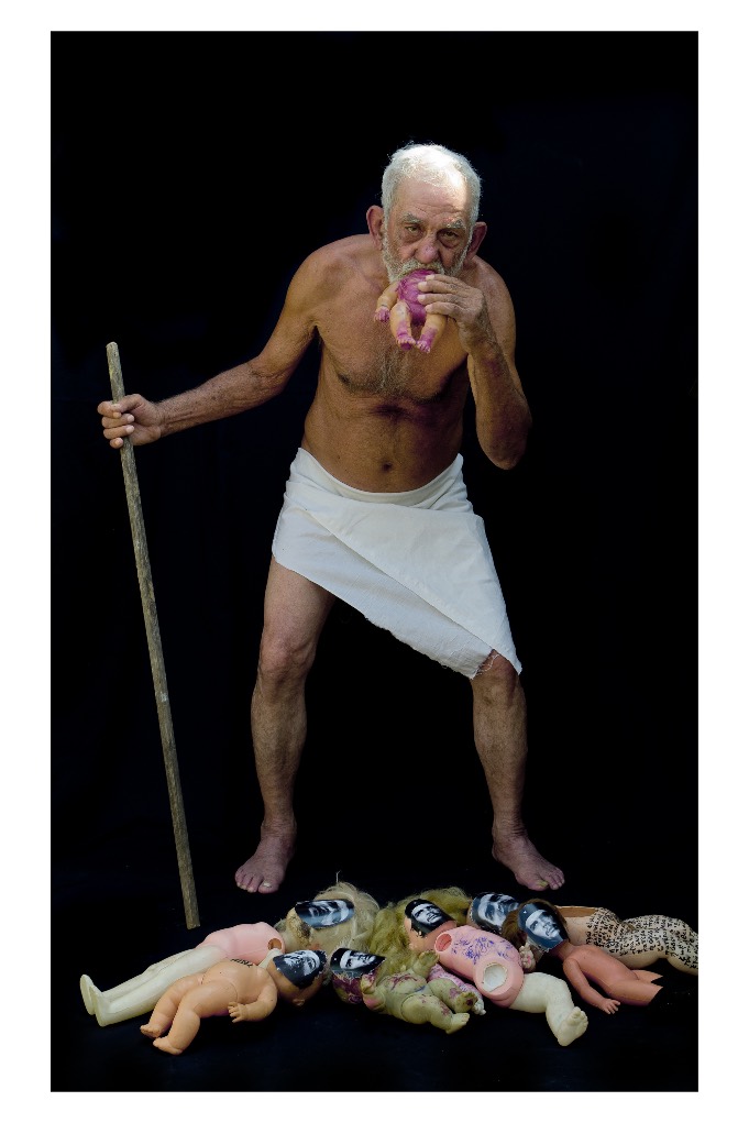 Yuri Obregón. Ciudadano X. Saturno devorando a sus hijos.