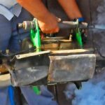 Las campañas de fumigación contra mosquitos están limitadas en la isla por falta de recursos