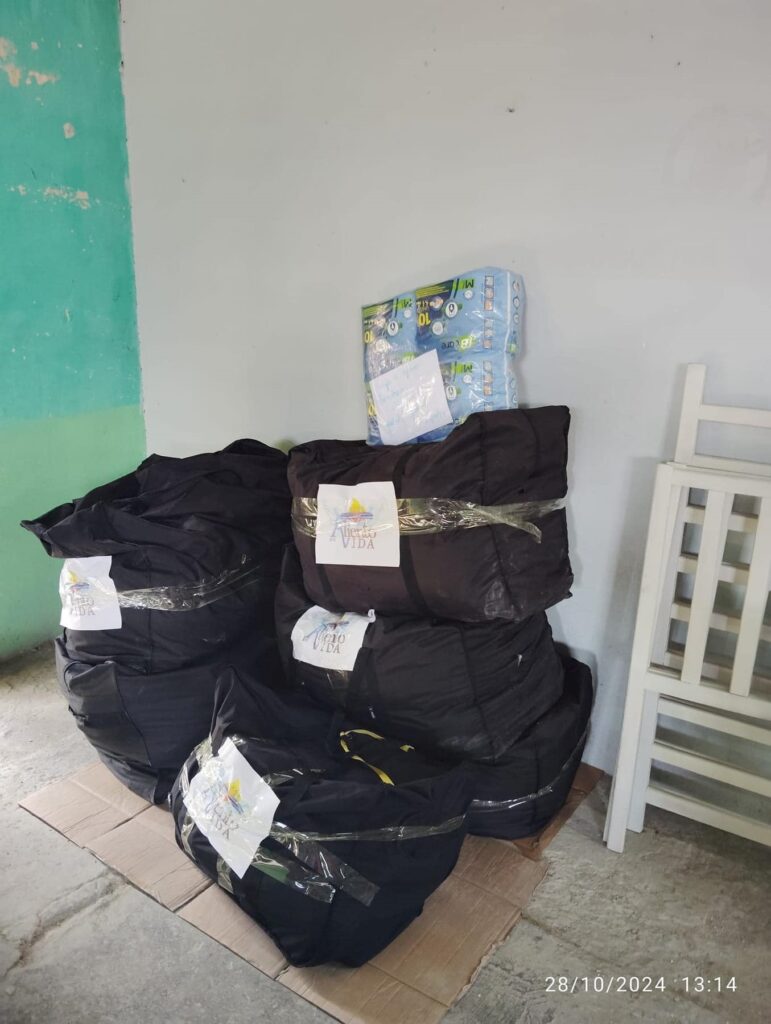 Alimentos envidos a San Antonio del Sur en colaboración con Aliento de Vida / Foto: Lara Crofs (Facebook)