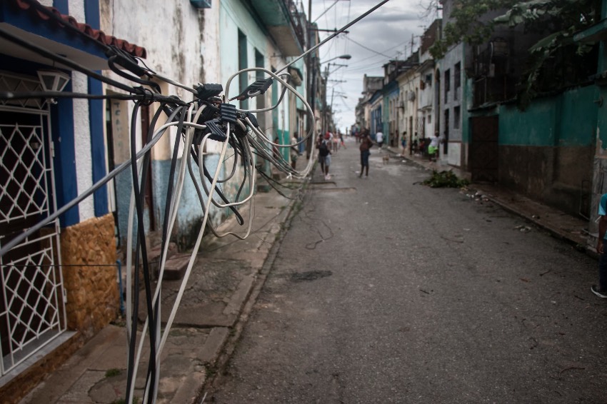 Tras el paso del huracán Rafael por Cuba (Cerro, La Habana; 7 de noviembre de 2024)