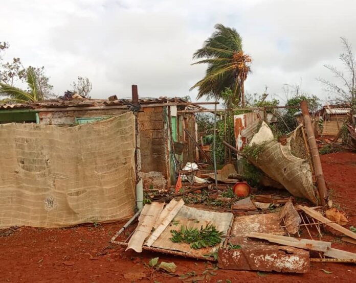 Rafael es el tercer huracán que ha afectado a la isla en lo que va de año, después de Helene y Óscar, y el primero en mucho tiempo en atravesar el oeste del país de costa a costa / Foto: Aniuska Oramas
