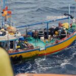 In the heart of the Indian Ocean atolls. Aboard a scientific expedition 9_112075-2x