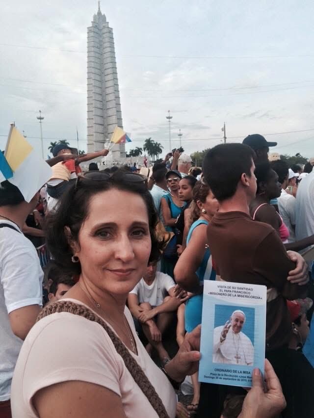 Cubana viaja a la isla por 66 horas para participar de la misa del papa Francisco / Foto de cortesía