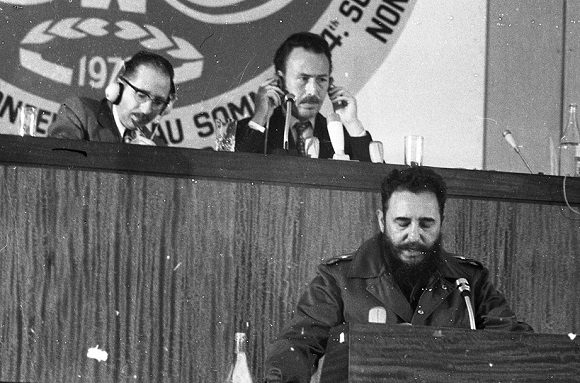Fidel Castro en la IV Cumbre de Países No Alineados en Argel / Foto: Wikipedia