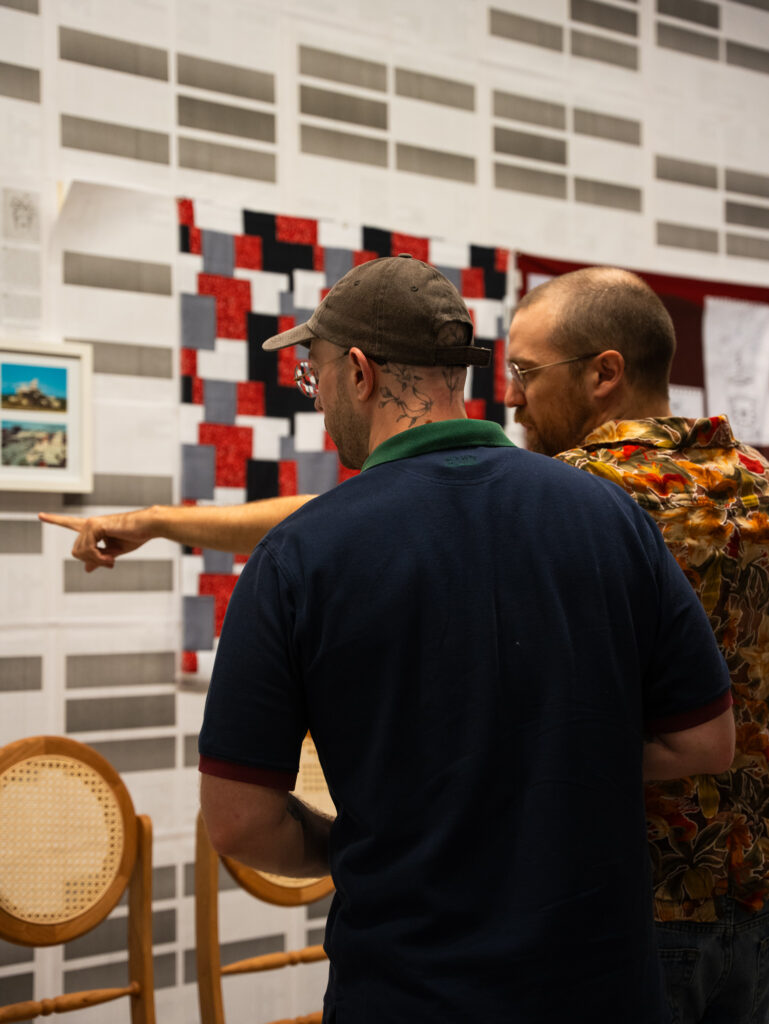 Asistentes al show «Nuit éternelle, désobéissance esthétique» / Foto: Jason Maynard