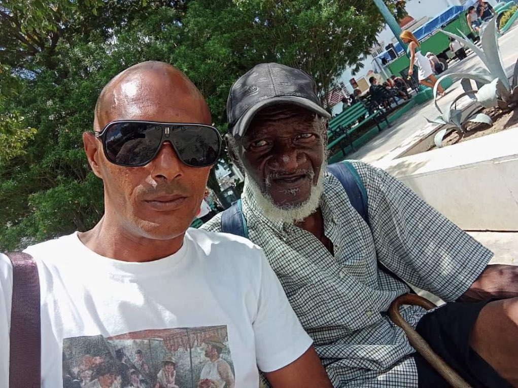 Yasser Sosa Tamayo junto a Orlando Barthelemy