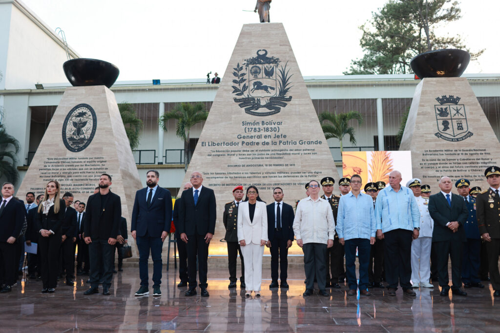 Bruno Rodríguez llegó a Caracas para la ceremonia a los caídos en el ataque a Venezuela / Foto: Embajada de Cuba en Venezuela