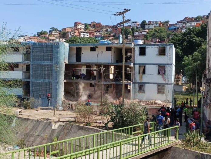 Conjunto residencial donde vive Cira González; urbanización Rómulo Gallegos, Catia la Mar, en La Guaira, Venezuela