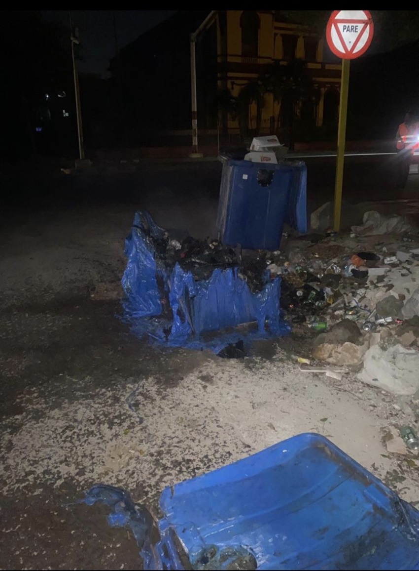 Contenedores de basura quemados en La Habana; marzo de 2026