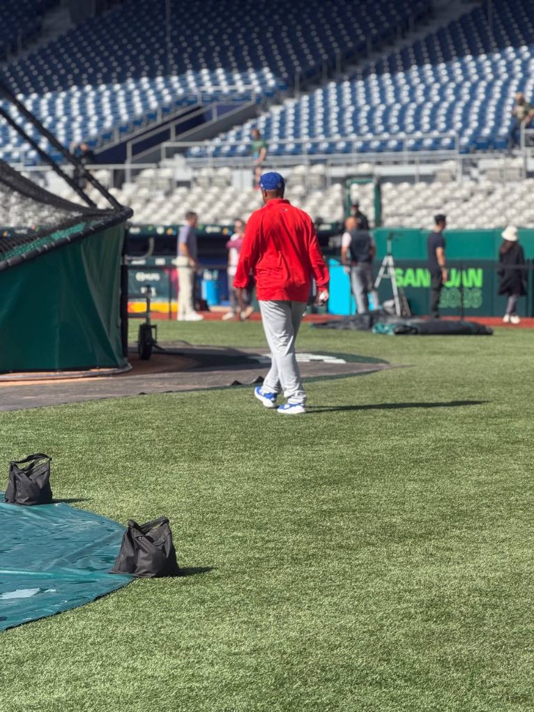 Omar Linares, leyenda del béisbol cubano y entrenador de bateo. Equipo Cuba; Clásico Mundial de Béisbol 2026