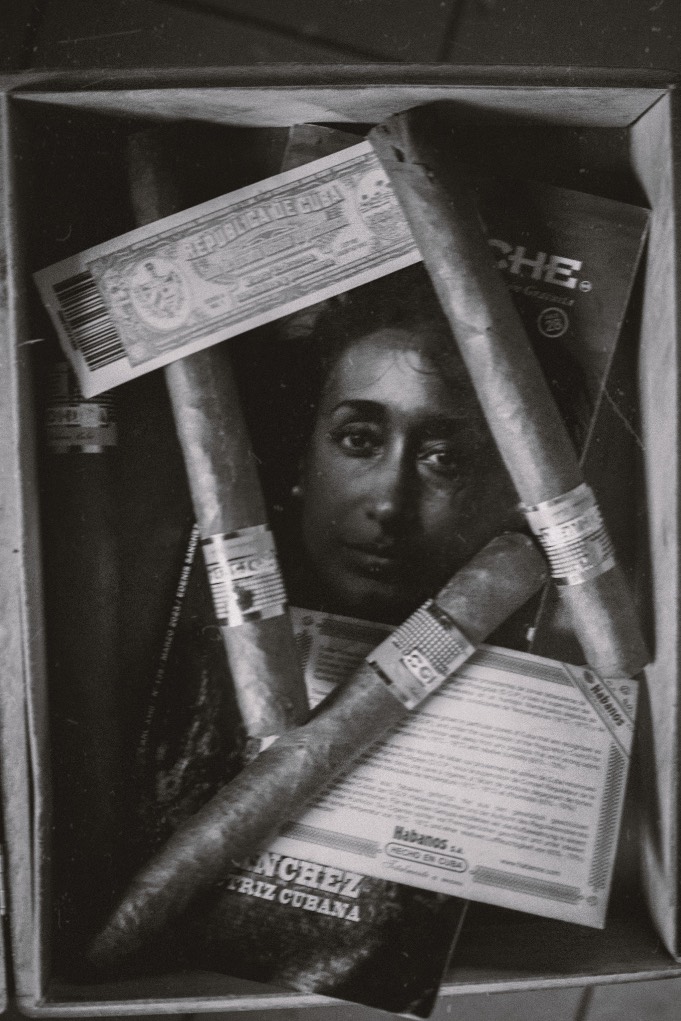 Edenis Sánchez. De ‘Rastro de la diáspora cubana en Chile’, fotolibro de Ruber Osoria
