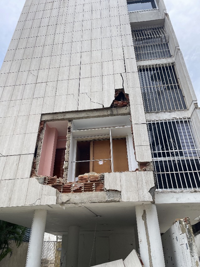 En La Candelaria, Caracas, tras los sismos del 24 de junio de 2026