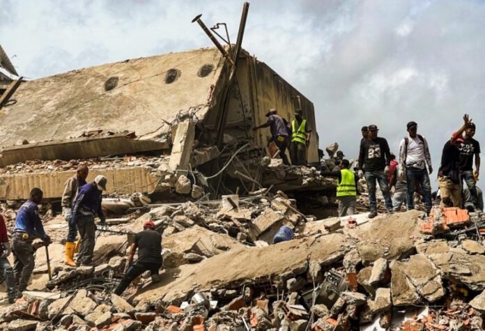 Restos del edificio Rita en San Bernardino, Caracas, tras los sismos del miércoles 254 de junio de 2026