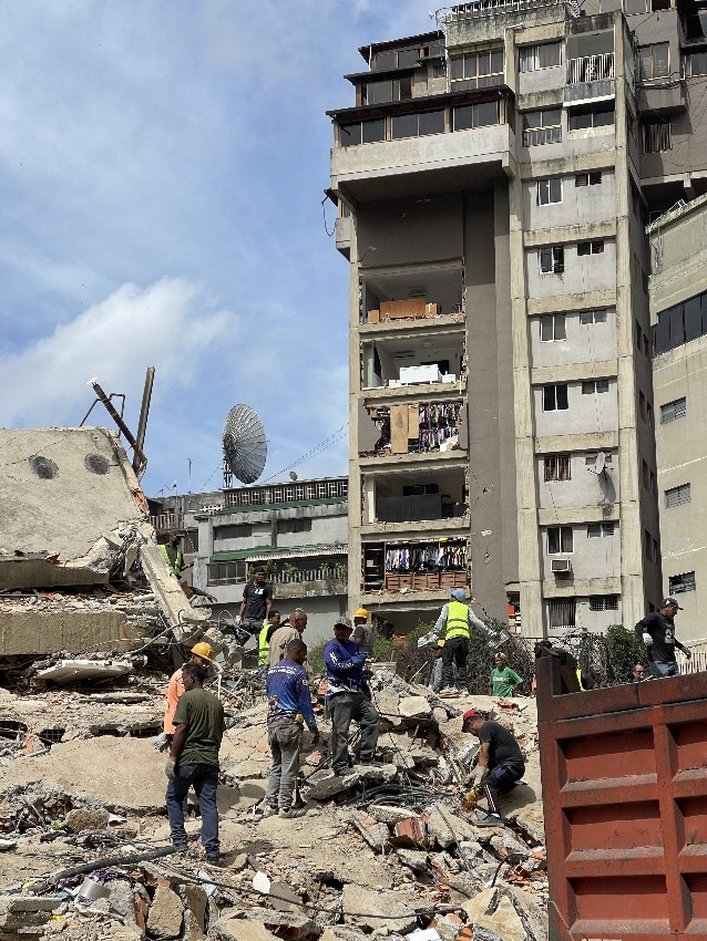 En San Bernardino, parroquia Caracas, tras los sismos del 24 de junio de 2026