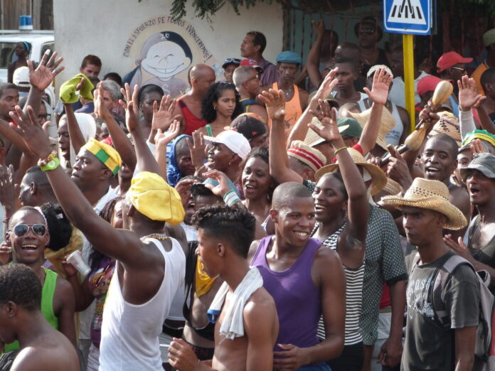Conga santiaguera / Foto de Daniel Chatelain en ReVista