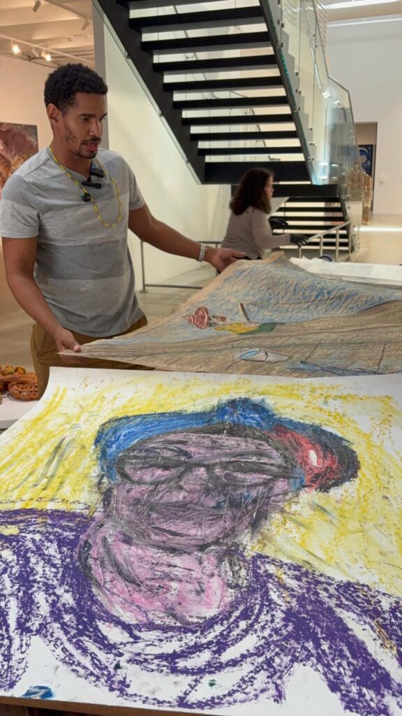 Otero Alcántara muestra sus dibujos en el Espacio 23 / Foto: Anamely Ramos