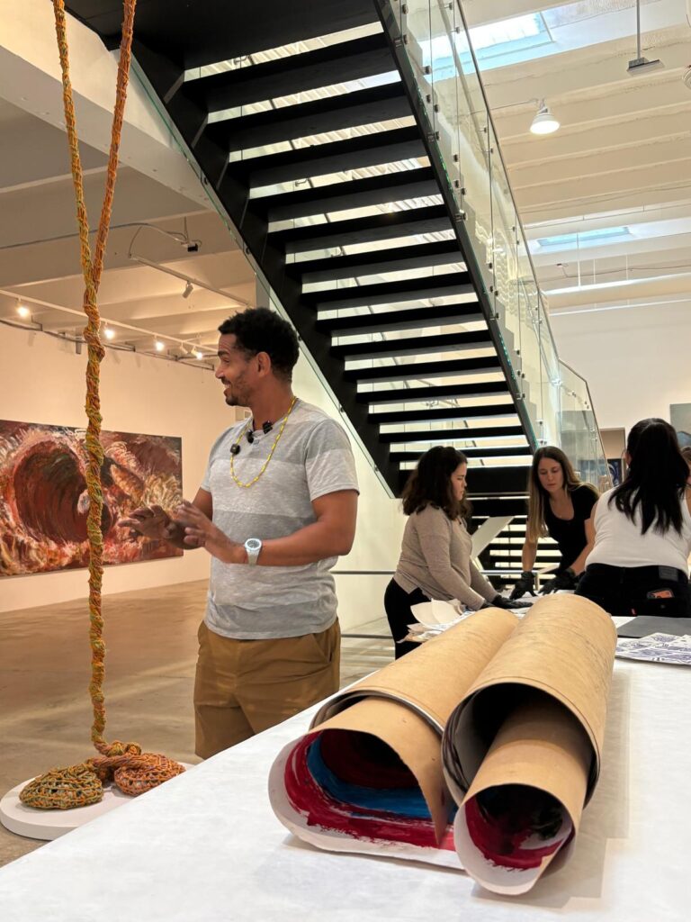 Otero Alcántara muestra sus dibujos en el Espacio 23 / Foto: Anamely Ramos