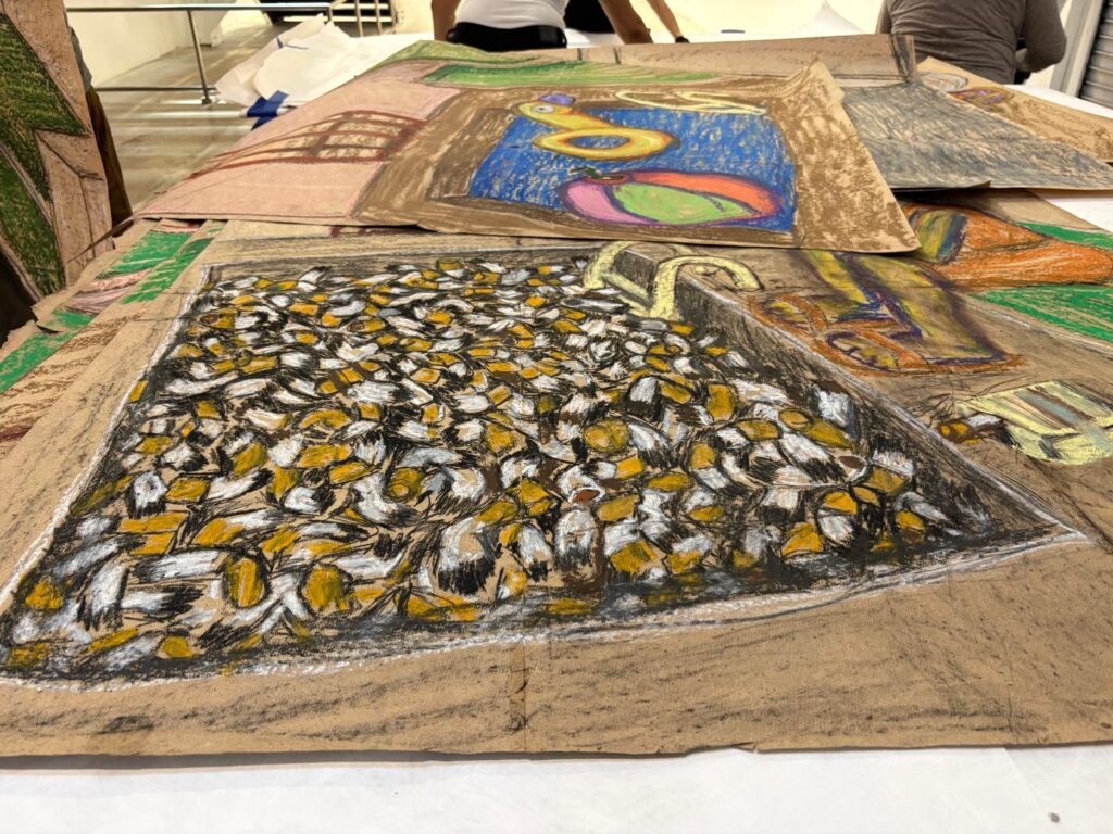 Otero Alcántara muestra sus dibujos en el Espacio 23 / Foto: Anamely Ramos