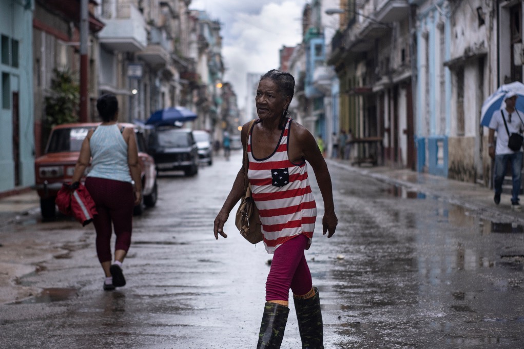 La bandera estadounidense en las calles de Cuba