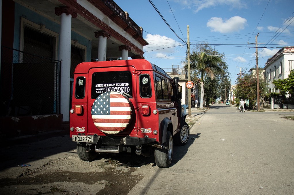 La bandera estadounidense en las calles de Cuba