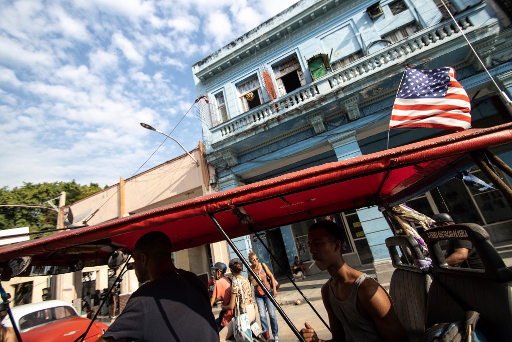 La bandera estadounidense en las calles de Cuba