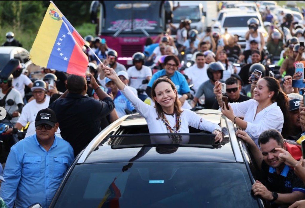 María Corina Machado, líder opositora, en su retorno a Venezuela; octubre de 2026