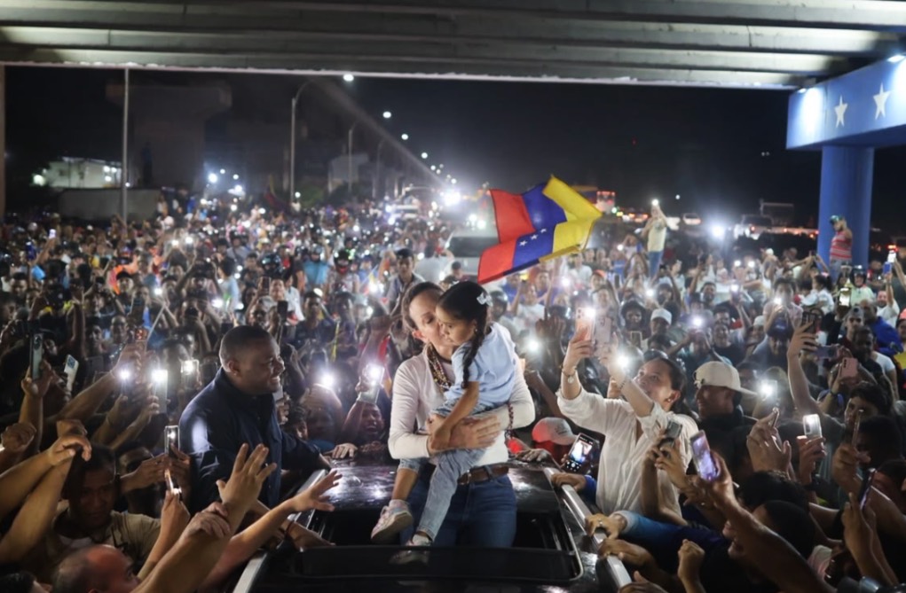 María Corina Machado, líder opositora, en su retorno a Venezuela; octubre de 2026
